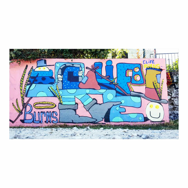 Clife Burns / Carré Crème